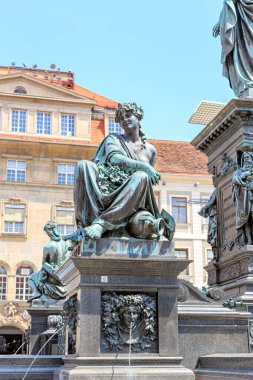 Graz, Avusturya. Hauptplatz 'daki Erzherzog Johann çeşmesi. Erzherzog-Johann-Brunnendenkmal Çeşmesi)