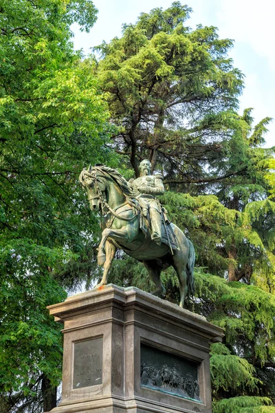 Mailand Italien Reiterdenkmal Für Kaiser Napoleon Iii Der Schriftsteller Francesco — Stockfoto