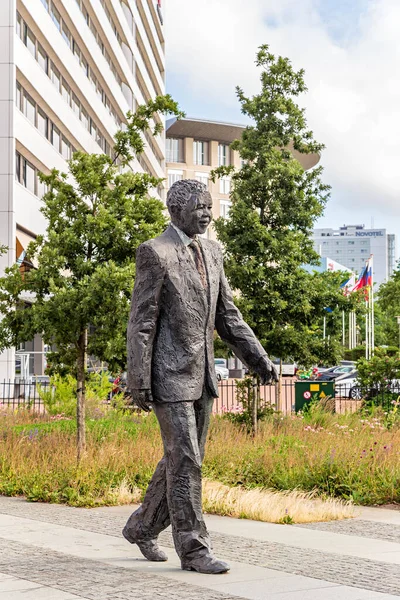 荷兰海牙 2019年7月1日 曼德拉纪念碑 通往自由的漫漫长路 — 图库照片
