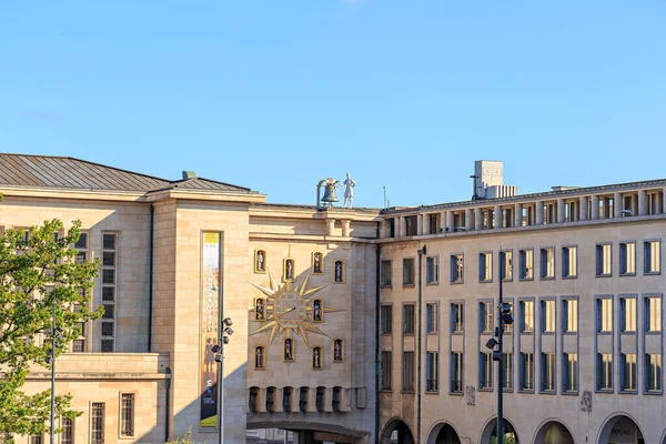 Brusel Belgie Července 2019 Hodiny Rolničkami Figurkami Dynastiegebouw Brussel — Stock fotografie