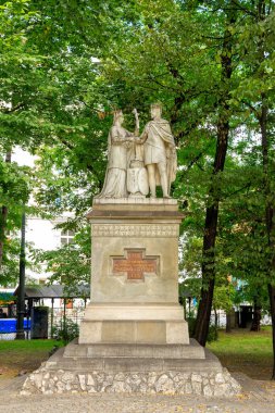 Krakow, Polonya. Jadwiga ve Jagiello Anıtı. Bu anma töreni, Polonya-Litvanya Birliği 'nin 500. yıldönümü anısına düzenlenmiştir. 1886 'da kuruldu. Mimar Oskar Sosnowski (1880-1939))