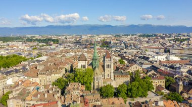 Cenevre, İsviçre. Şehrin üzerinde uçuş. Cenevre Katedrali, Hava Görüntüsü  