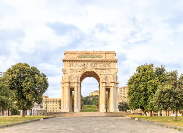 Italy Genoa Arch Victory Text Genoa Sons Dead Homeland Fighting — Stock Photo, Image