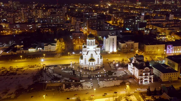 Jekaterinburg Russland Tempel Auf Dem Blut Nachtstadt Zeitigen Frühling Luftaufnahme — Stockfoto