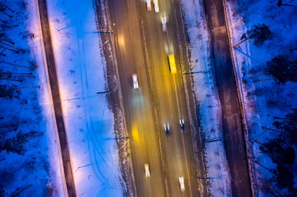Ekaterinburg Rusia Una Amplia Carretera Iluminada Por Farolillos Con Pasarelas — Foto de Stock