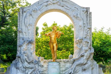 Viyana, Avusturya. Johann Strauss (Sohn). Avusturyalı hafif müzik bestecisi, özellikle dans müziği ve operetler. Heykeltıraş Edmund von Hellmer (1850 - 1935))