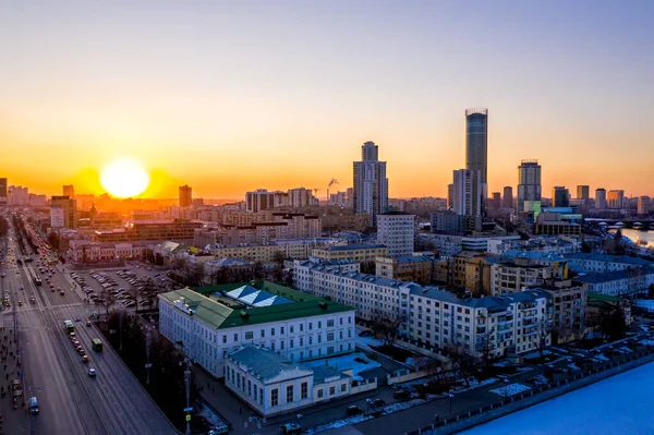 Yekaterinburg Rusya Mart 2020 Günbatımında Şehir Merkezinin Havadan Görünüşü Arka — Stok fotoğraf