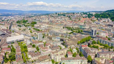 Lozan, İsviçre. Şehrin merkezi üzerinde uçuş, Havadan Görünüm  