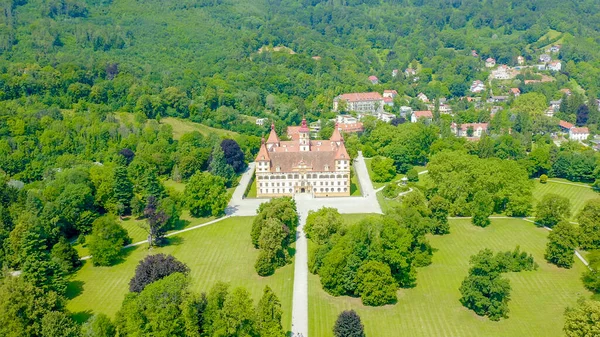 奥地利格拉茨 埃根堡宫 Schloss Eggenberg 施蒂里亚最大的贵族住宅被列为世界遗产 建筑于1646年完成 Aerial View — 图库照片