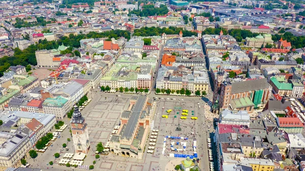 波兰克拉科夫 主广场13世纪的大城市广场 历史中心观 空中观 — 图库照片