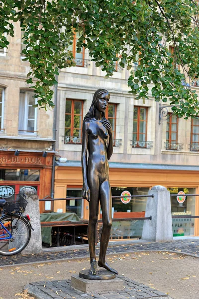 Genève Suisse Juillet 2019 Clémentine Une Statue Fonte Une Jeune — Photo