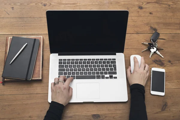 Design responsivo home office mockup — Fotografia de Stock