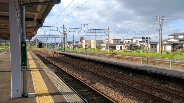 Akita Prefecture, Japão - 25 de agosto de 2017: Interior da Estação Yokote. Uma estação ferroviária em Yokote, Prefeitura de Akita, Japão, operada pela East Japan Railway Company (JR East ) — Fotografia de Stock