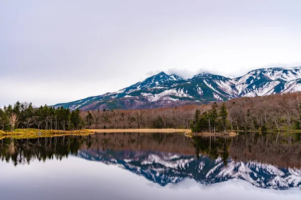 Deuxième Lac Shiretoko Goko Région Des Cinq Lacs Chaîne Montagneuse — Photo