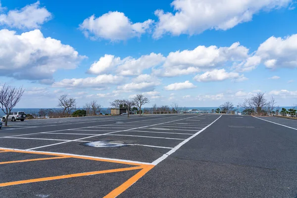 Prefectura de Tottori, Japón - 27 DIC 2019: zona de aparcamiento Tottori Sand Dunes. La duna de arena más grande de Japón, una parte del Parque Nacional Sanin Kaigan —  Fotos de Stock