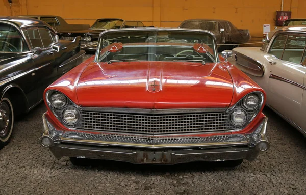 Výstava starých automobilů. Lincoln — Stock fotografie