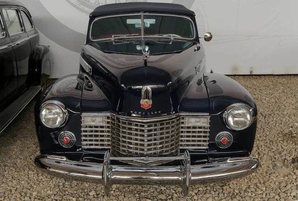 Exposição de carros antigos. Cadillac — Fotografia de Stock