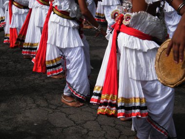 Sri Lankalı alayı. Kandy dansları Hill Country.