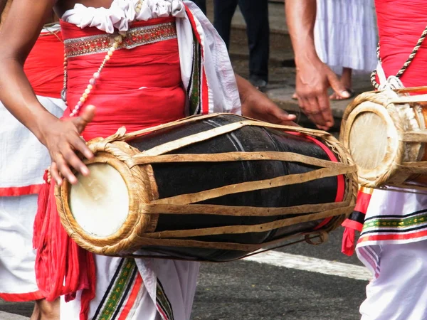 Traditionella Lankesiska Trummisar Stockbild