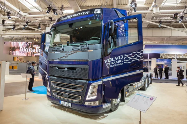 Volvo FH 460 Глобус — стоковое фото