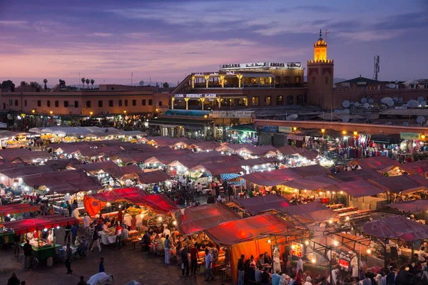 Marrakech turist square — Stockfoto