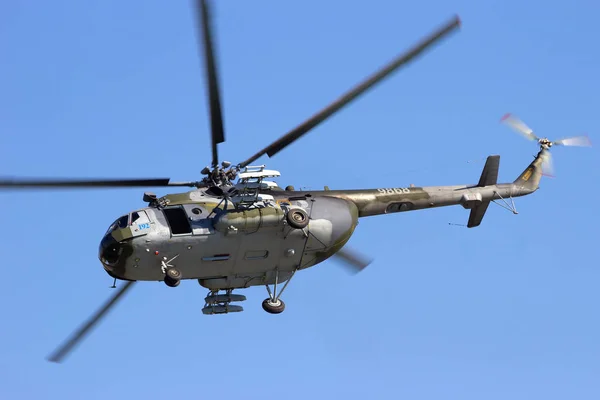 Mi-171 helikopter uçuş — Stok fotoğraf