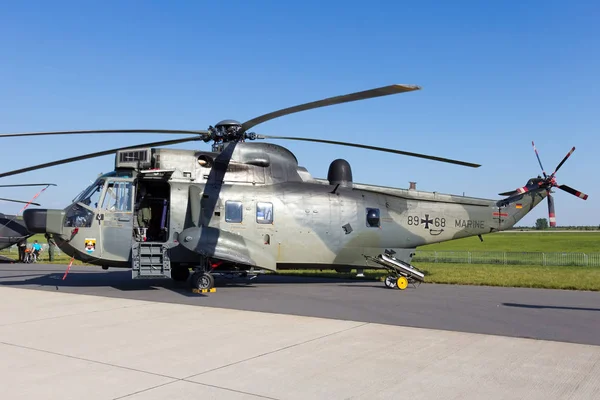 Sea King rescue helicopter — Stock Photo, Image