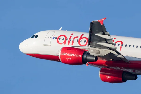 Airbus A319 from Air Berlin — Stock Photo, Image