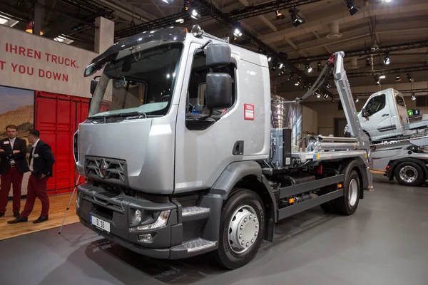 Renault D 18 truck — Stock Photo, Image