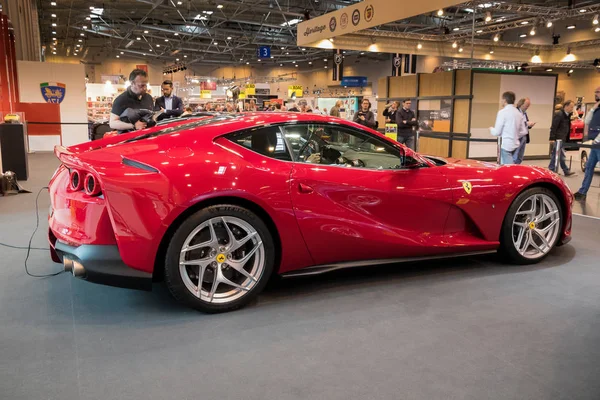 Ferrari 812 Superfast spor araba — Stok fotoğraf