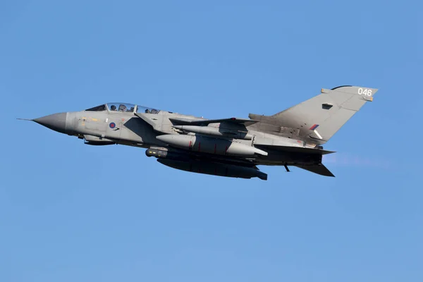 Raf tornado gr.4 bomber kampfjet flugzeug — Stockfoto