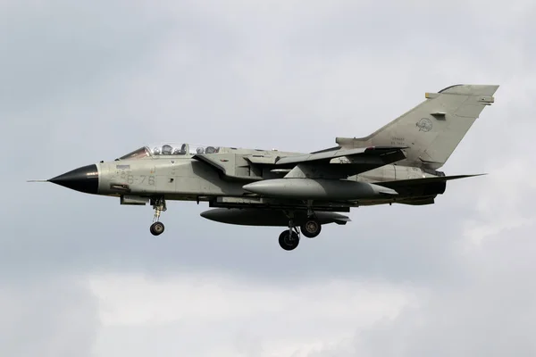 Tornado-Kampfflugzeug der italienischen Luftwaffe — Stockfoto
