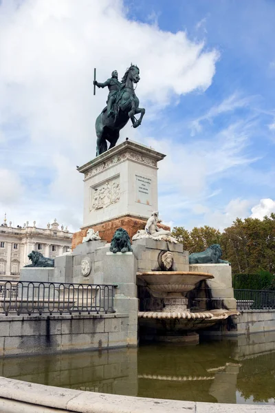 Monumento de Felipe IV Madrid España —  Fotos de Stock