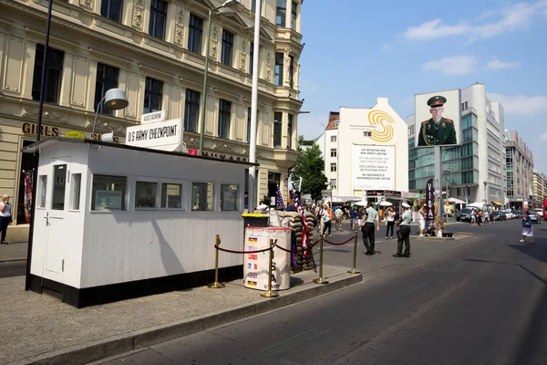 Checkpoint Charlie Berlin — Stok fotoğraf