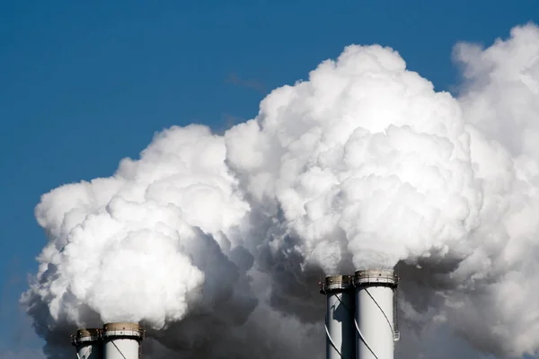 Central eléctrica de contaminación atmosférica — Foto de Stock