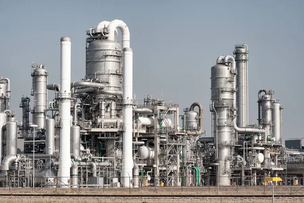 Potrubí oleje průmysl továrna — Stock fotografie
