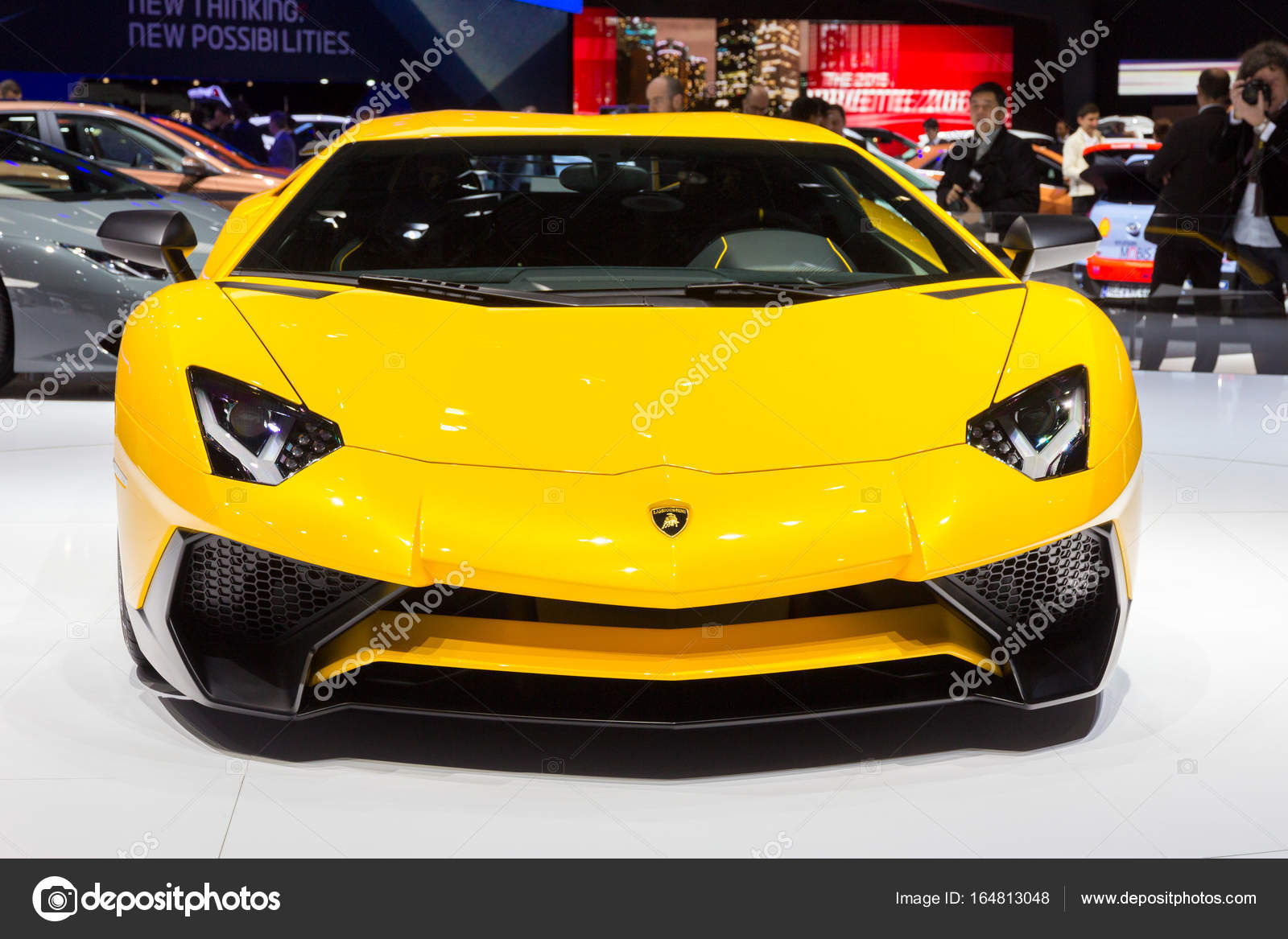 фото автомобиля lamborghini aventador