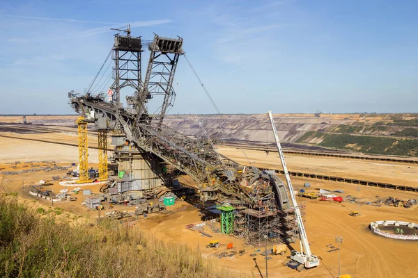 Bucket-wheel excavator mining — Stock Photo, Image
