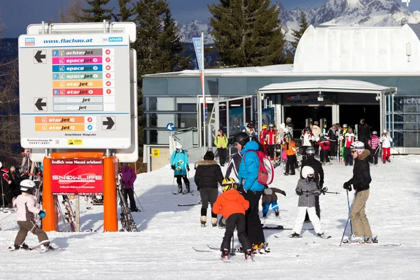 Piste da sci sportive invernali — Foto Stock