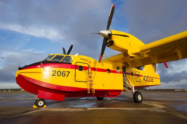 Bombardero CL-415 avión de bomberos — Foto de Stock