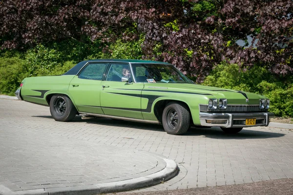 1974 Buick Le Sabre vintage αυτοκίνητο — Φωτογραφία Αρχείου
