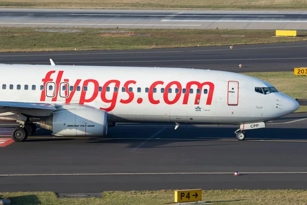 Pegasus Airline Boeing 737 plane — Stock Photo, Image
