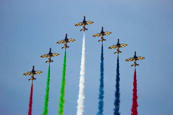 Airshow acrobatic team UAE — Stock Photo, Image