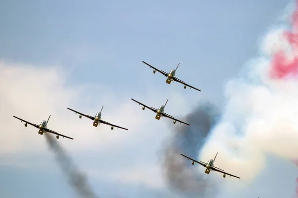 Airshow acrobatic team UAE — Stock Photo, Image