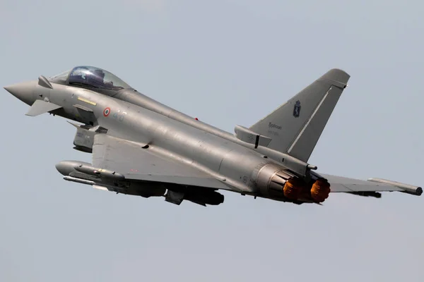 Avión de combate Eurofighter Typhoon de la Fuerza Aérea Italiana — Foto de Stock