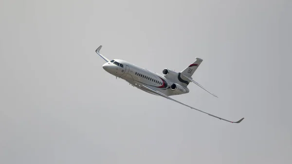 Dassault Falcon 8X business jet — Stock Photo, Image