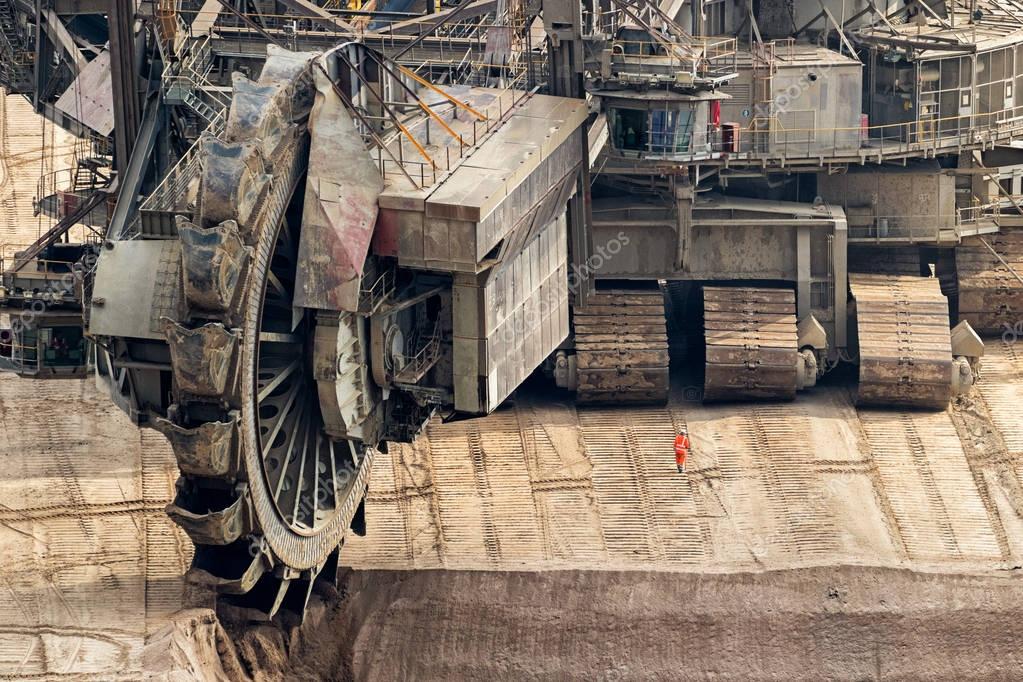 Bucketwheel excavator mining. — Stock Photo © FotoVDW 164817166