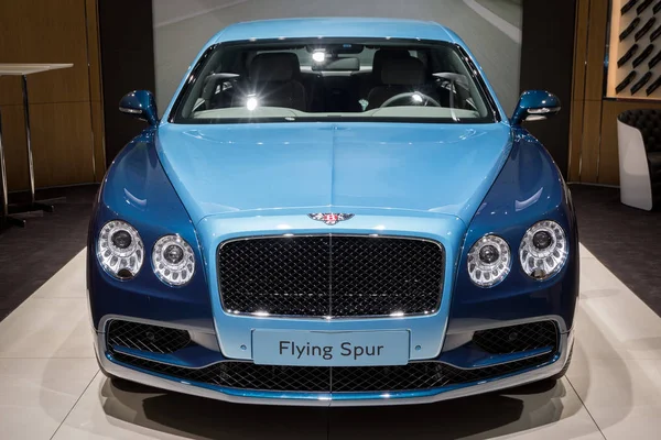 Bentley Flying Spur lyxbil — Stockfoto