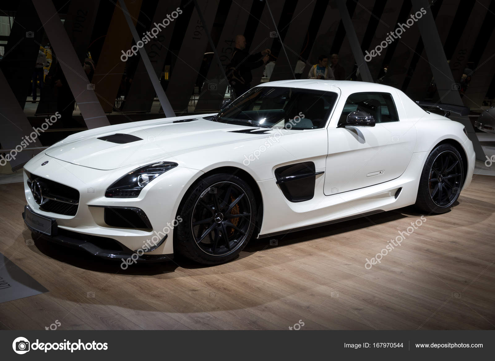 Mercedes Benz Sls Amg Coupe Sportwagen — Redaktionelles ...