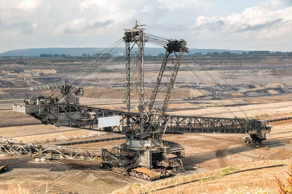 Minería de ruedas excavadora mina a cielo abierto — Foto de Stock